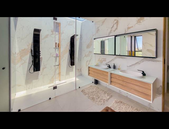 5 BEDROOM HOUSE FOR SALE IN ZULULAMI LUXURY COASTAL ESTATE